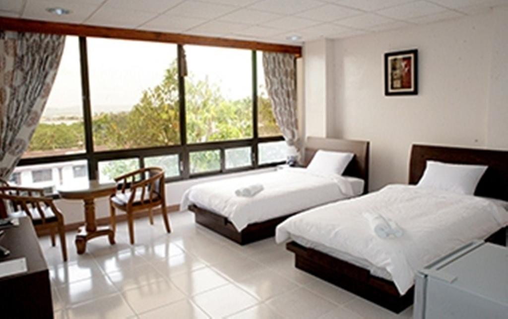 Palau Paradise Hotel Koror Room photo